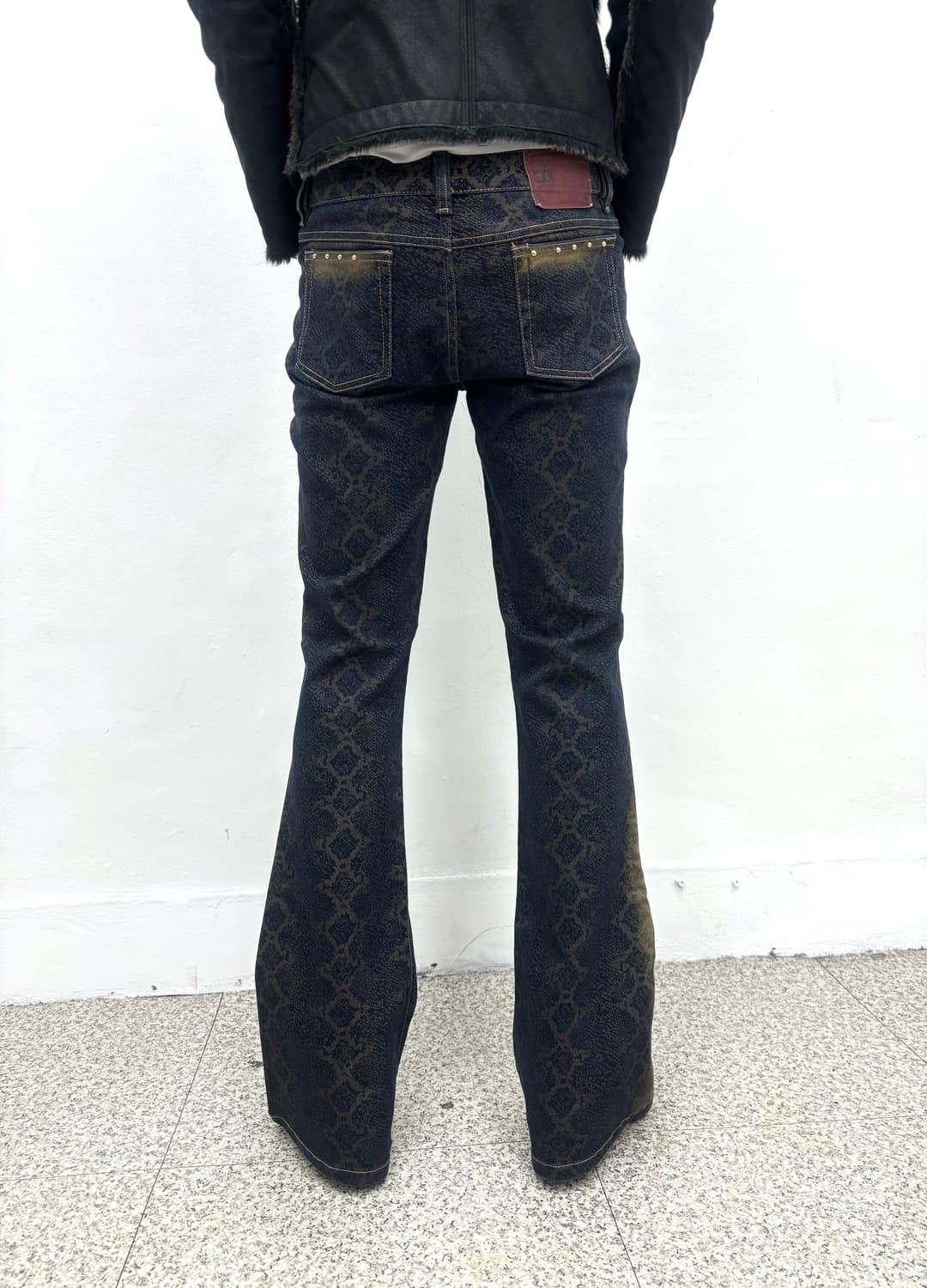 Python stud detail boots cut denim 상품이미지3
