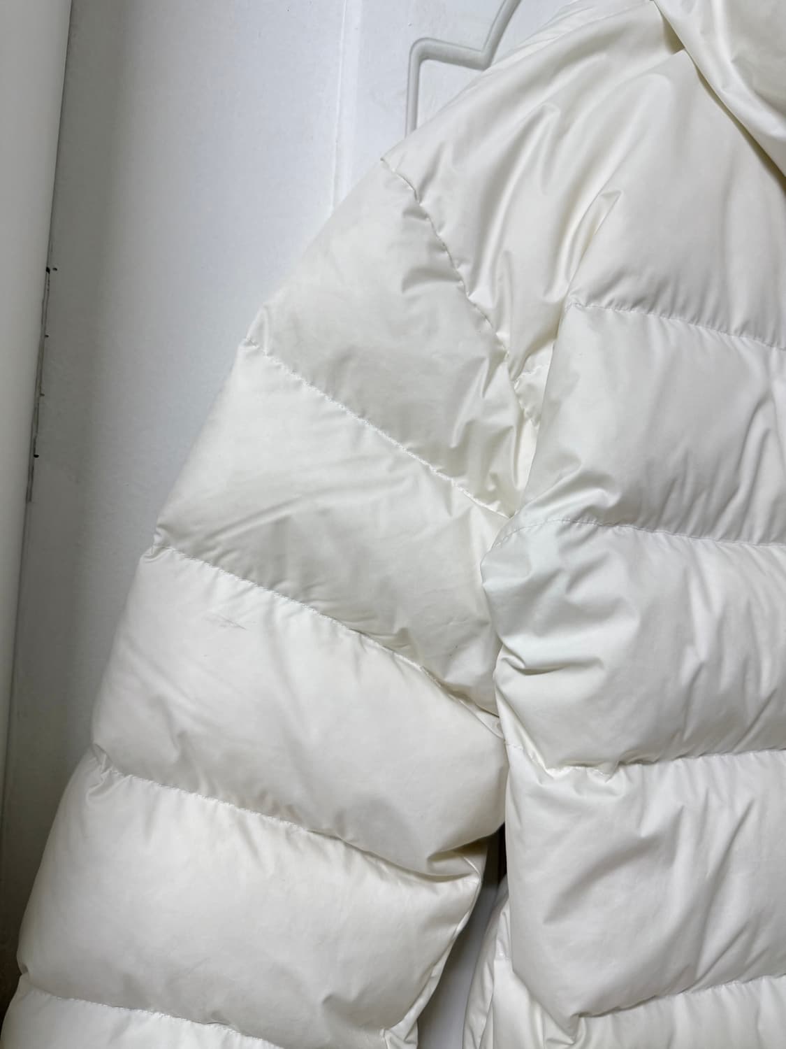 85 m사이즈 여성 나이키 스톰핏 화이트 숏패딩 상품이미지9