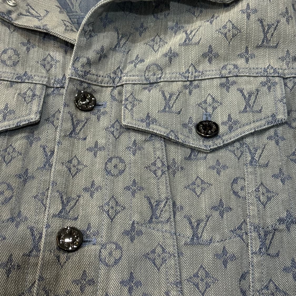 [110 / 새상품급] 루이비통 모노그램 트러커 데님 자켓 상품이미지4