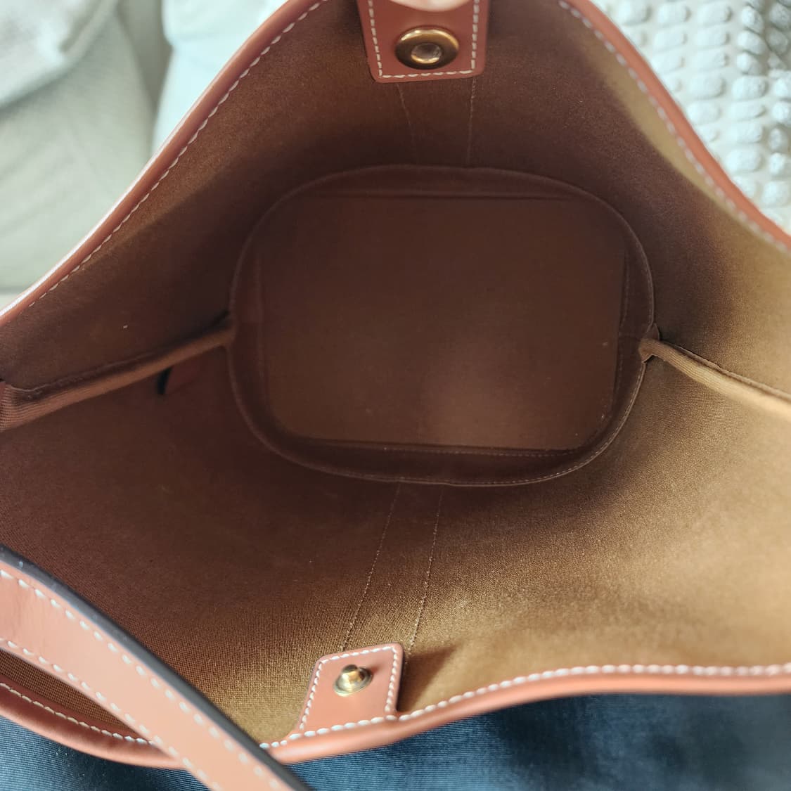 새상품급 셀린느 버킷백 스몰 트리옹프 캔버스 탄 상품이미지9