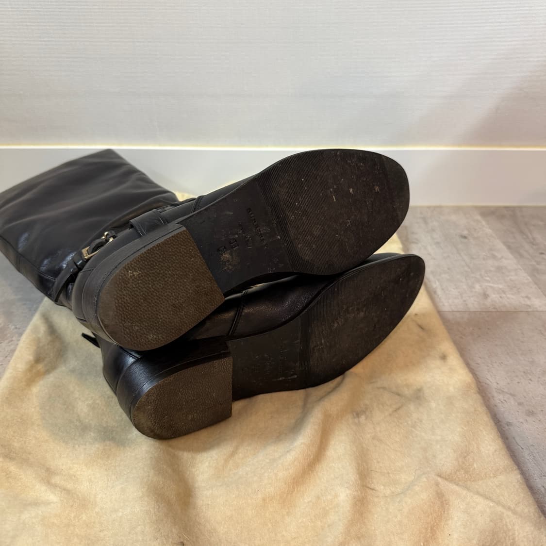 버버리 가죽 부츠 상품이미지4