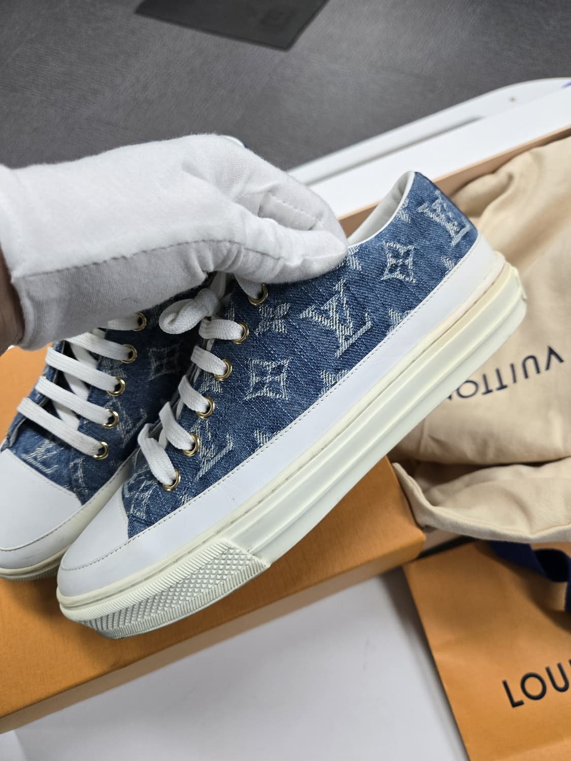 [A급컨디션]루이비통 데님 스니커즈 상품이미지3