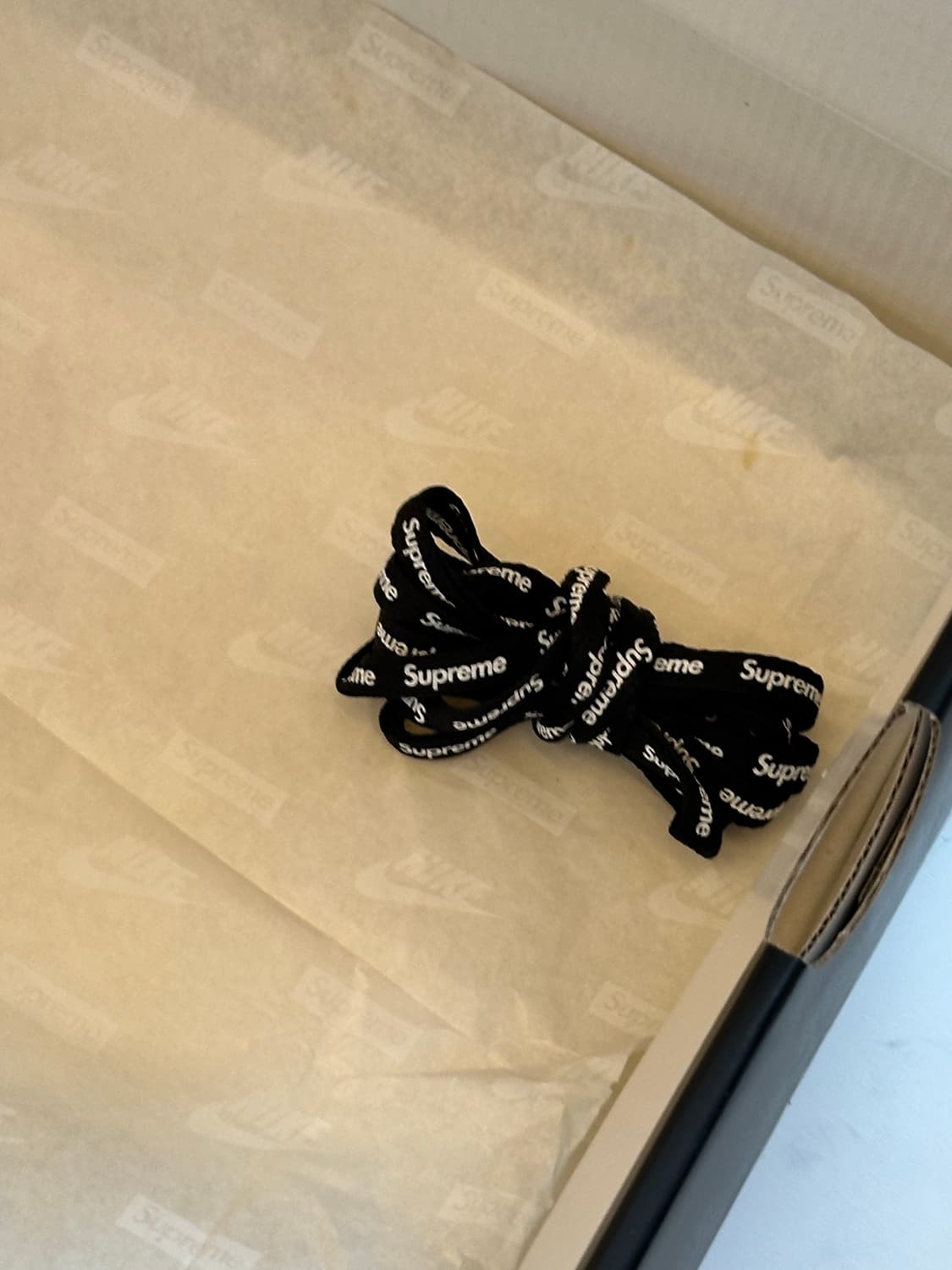 슈프림 에어포스 블랙 275 상품이미지4