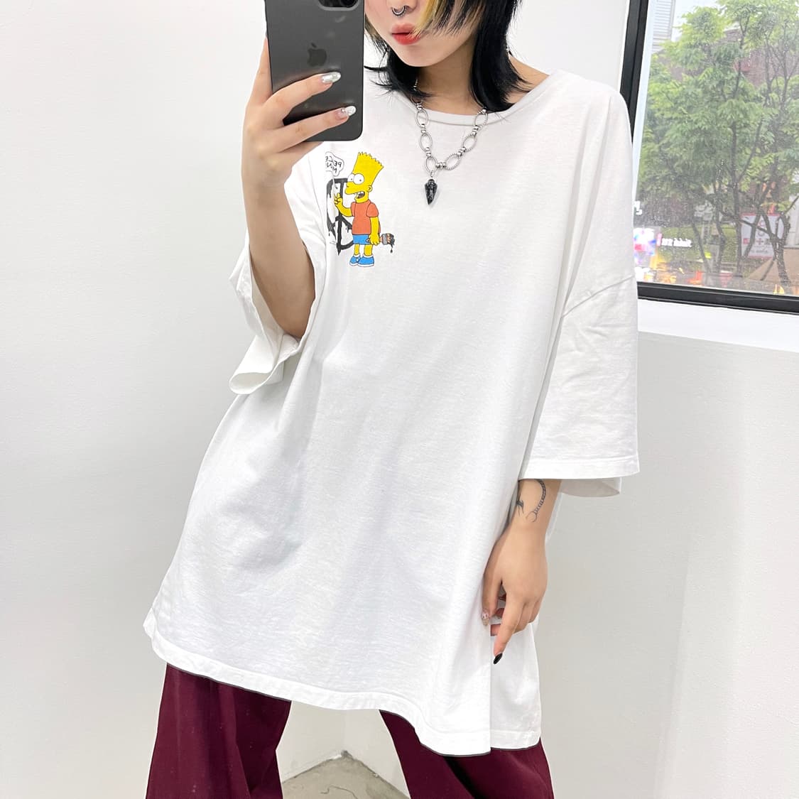 오프화이트 19SS 바트심슨 피스 로고 화이트 티셔츠 상품이미지3