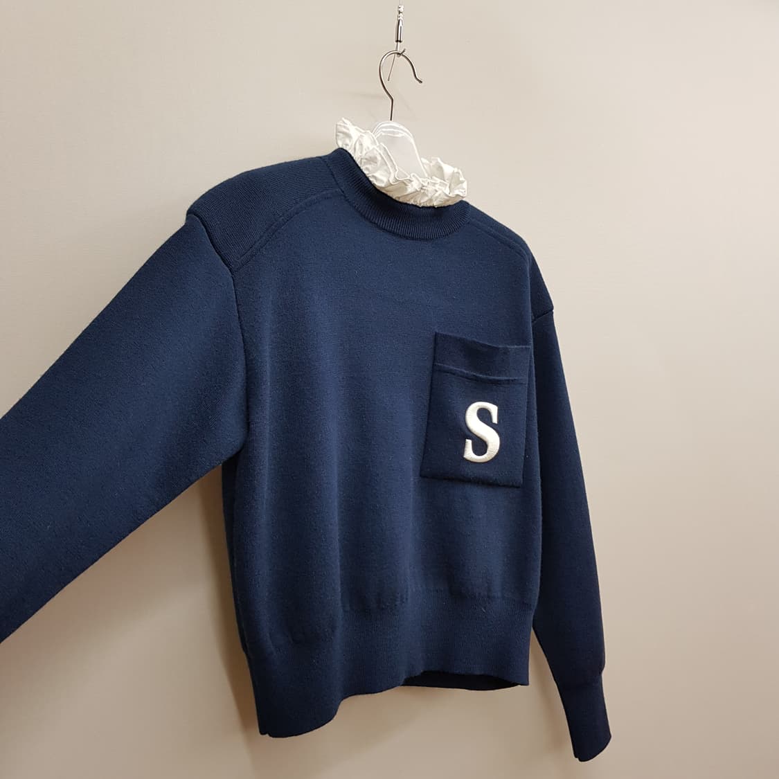 산드로 Sandro 프릴 넥 이니셜 니트 2사이즈 상품이미지4