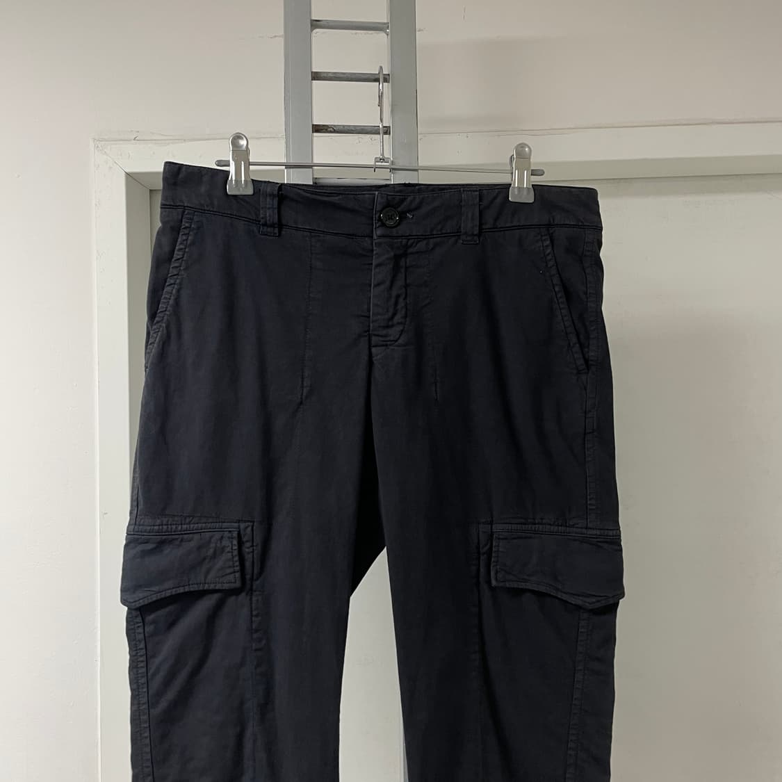 버버리 카고 팬츠 네이비 6(W) 상품이미지2