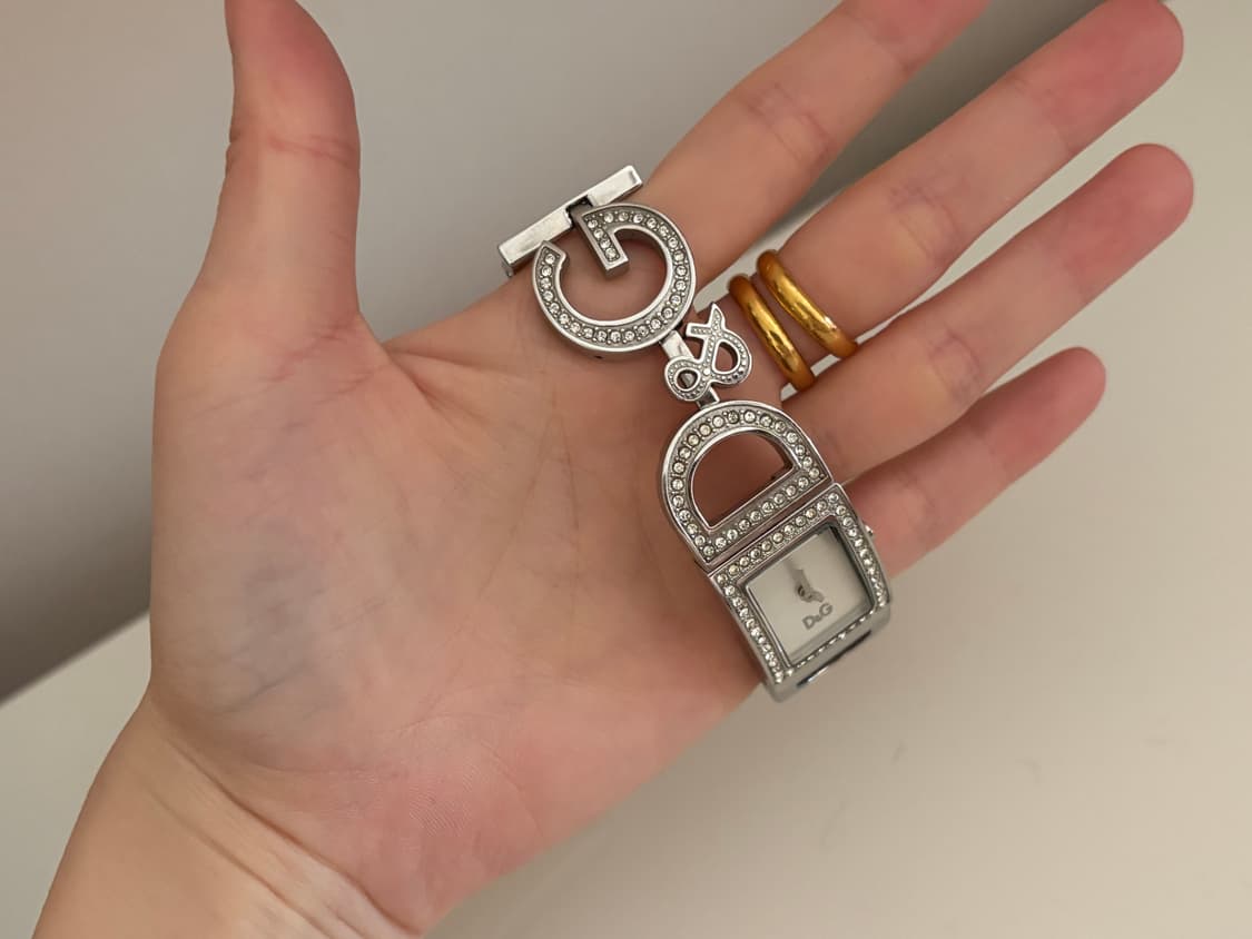 돌체앤가바나 큐빅로고 뱅글시계 상품이미지2