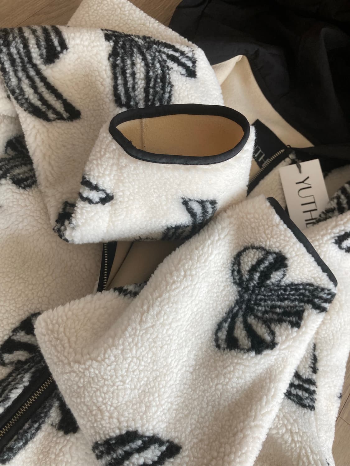 유센틱 리본 플리스 후드 집업 상품이미지6