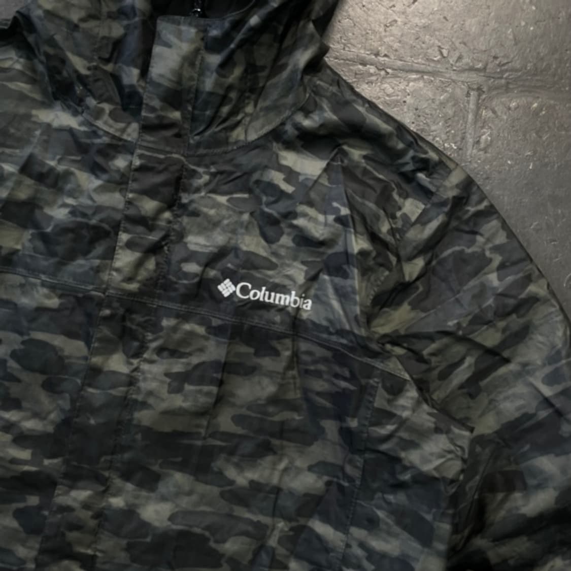 100 콜럼비아 카모 바람막이  상품이미지2