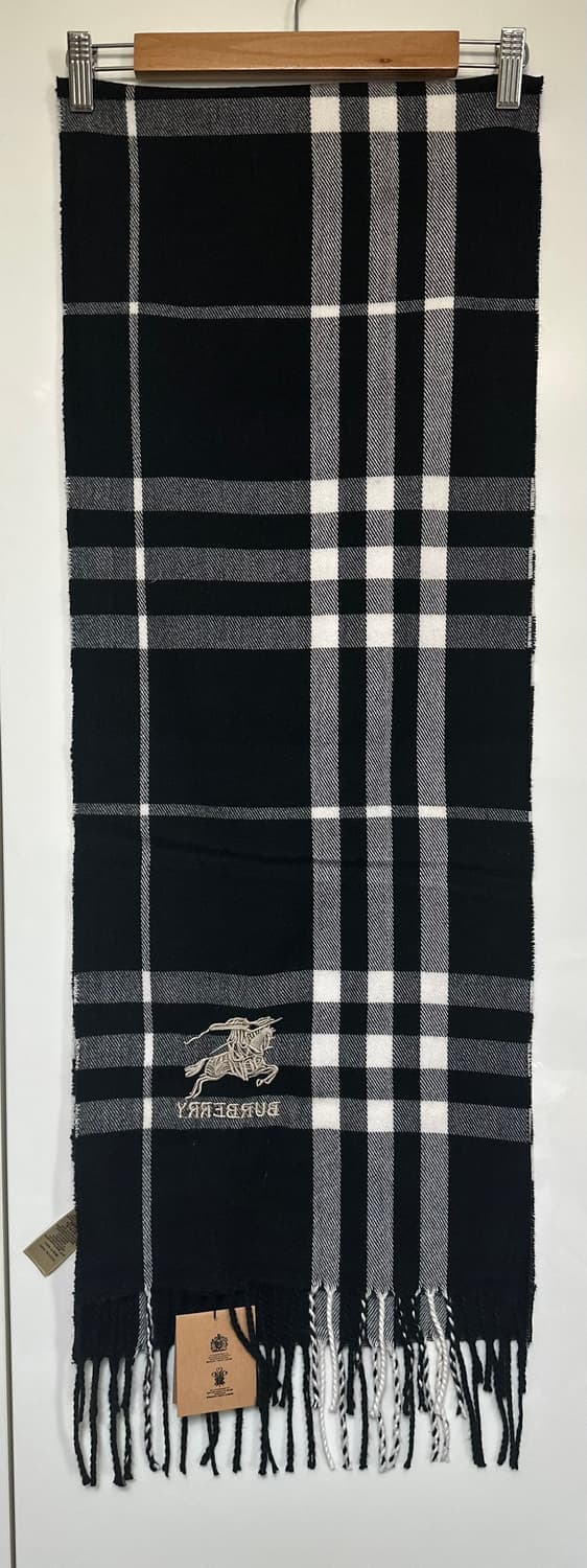 버버리 블랙/화이트 체크 캐시미어머플러 상품이미지1