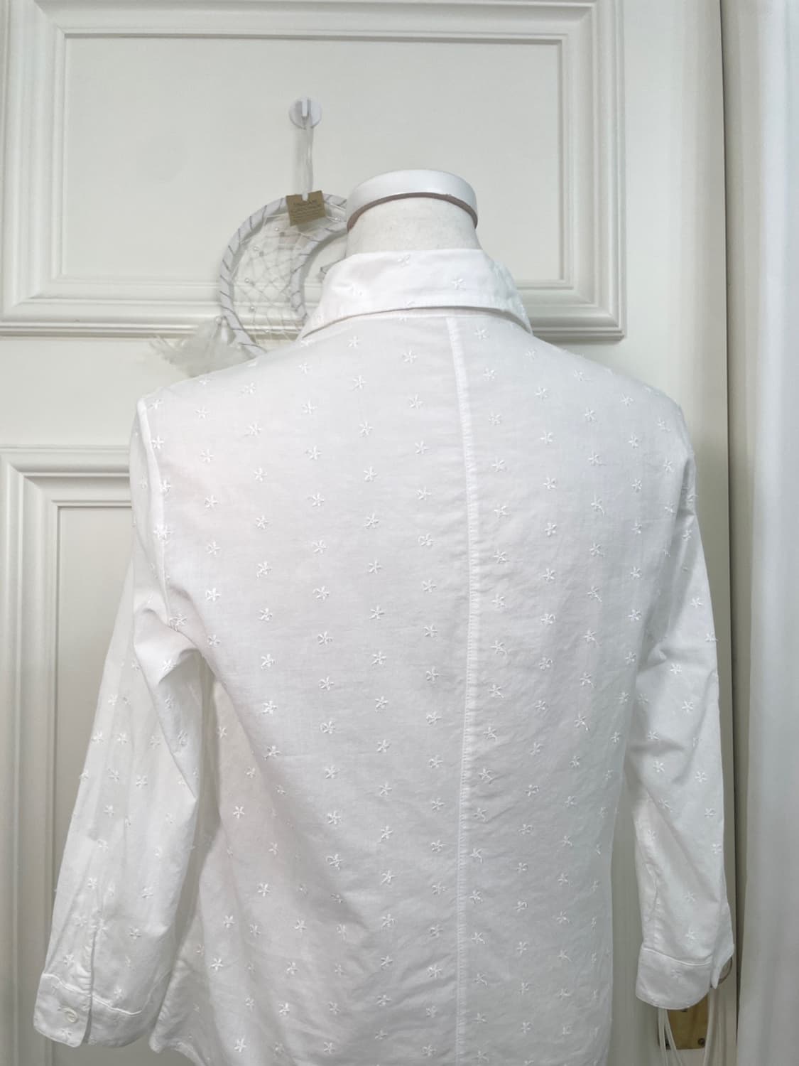 white flower embroidery cotton shirt 상품이미지4