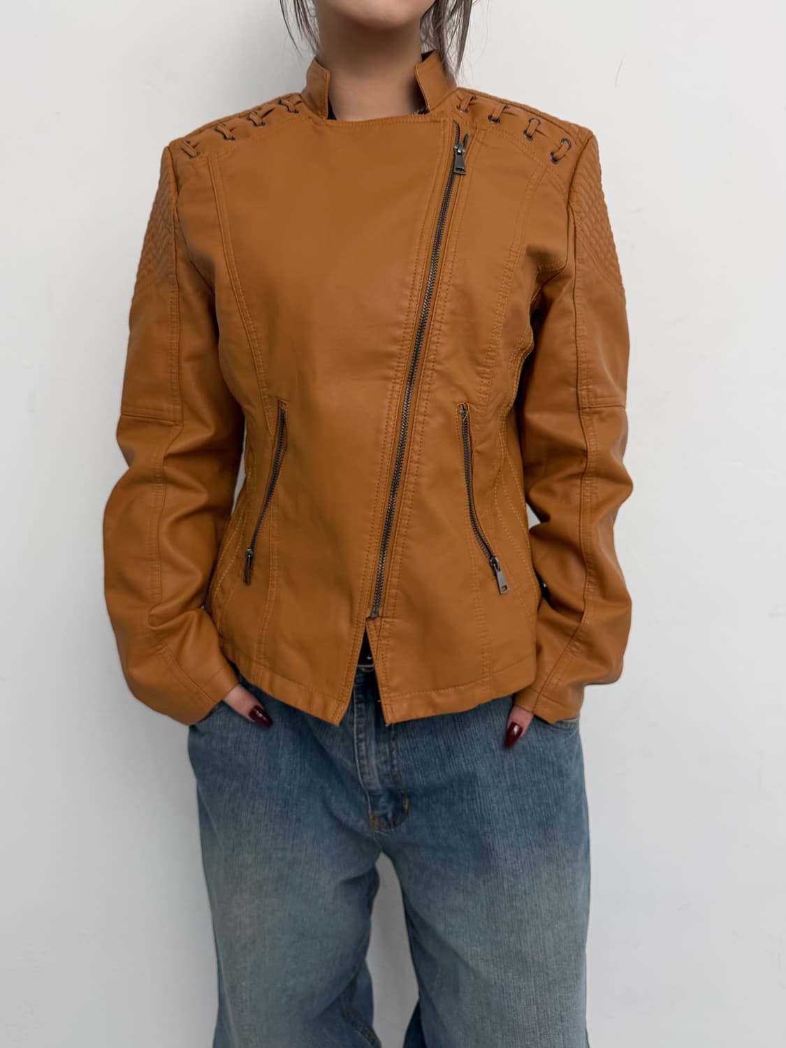 카멜 아일렛 디테일 라이더 자켓 상품이미지3