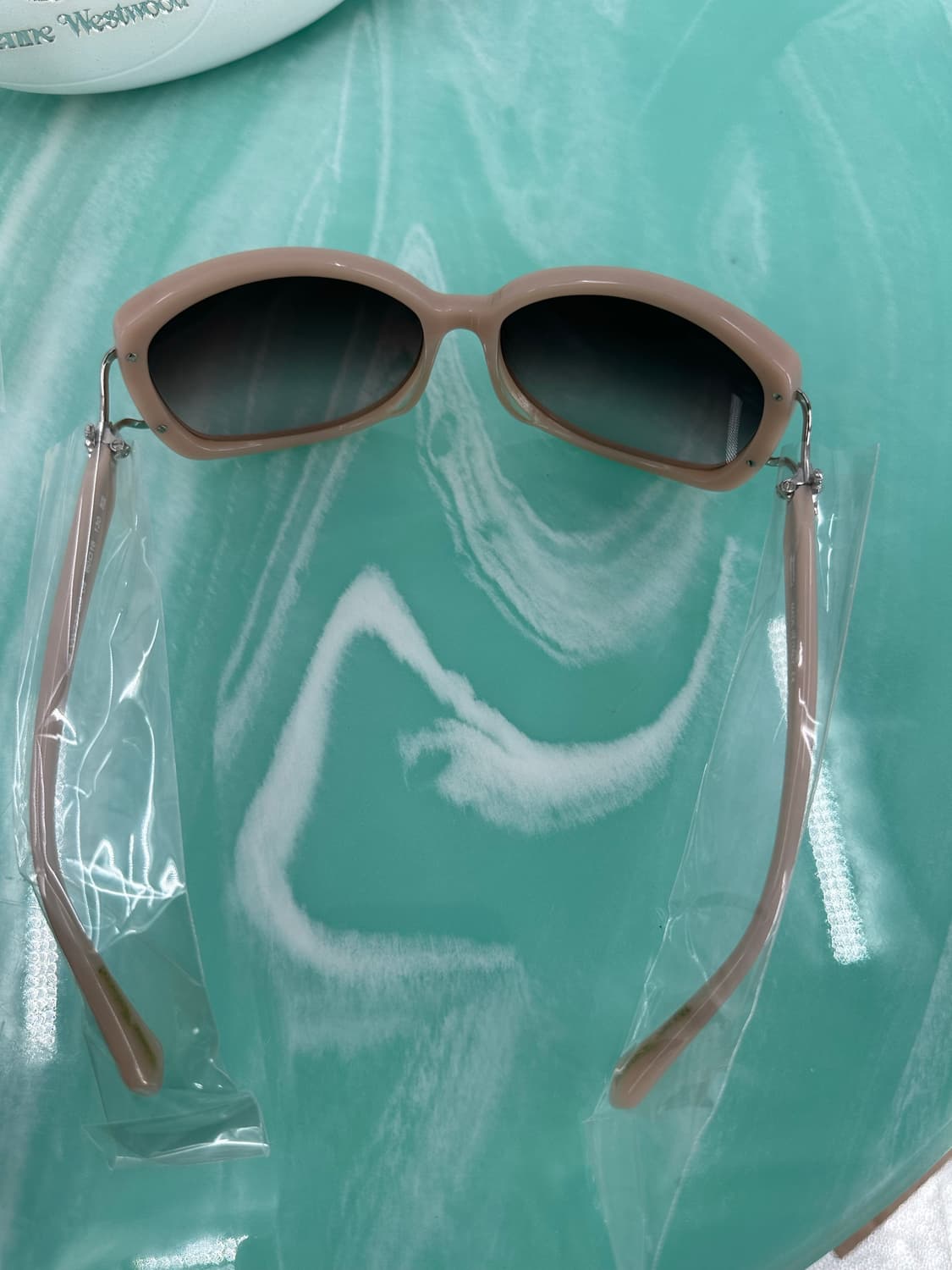 [새상품 무료배송] 비비안웨스트우드 선글라스 케이스포함 상품이미지7