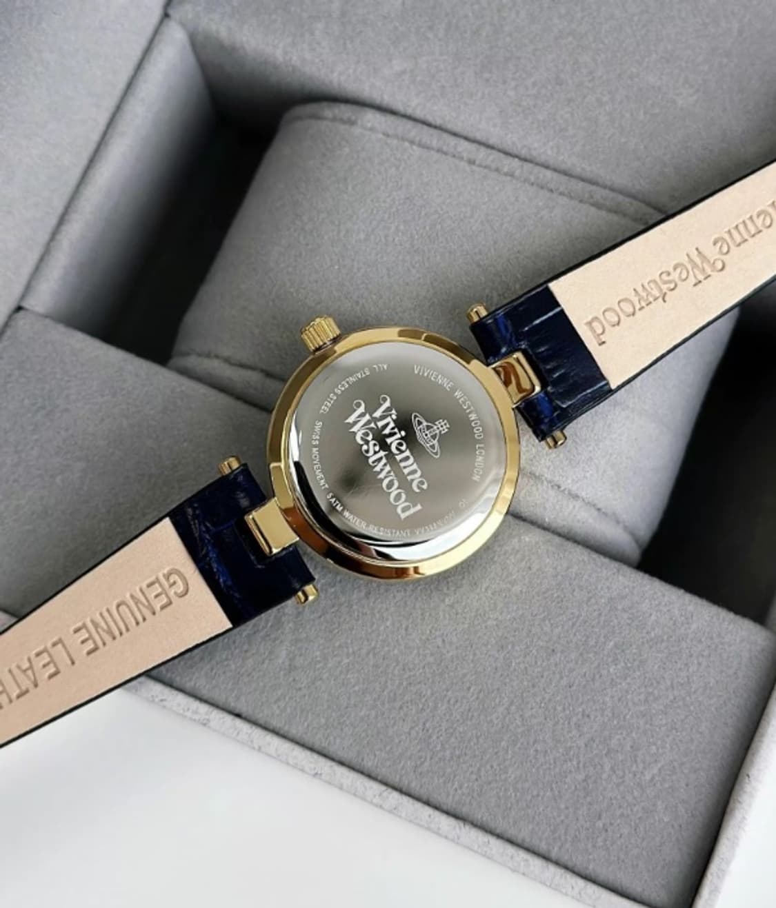 정품 비비안웨스트우드 시계 블루 다이얼 거의새것 28MM 상품이미지6