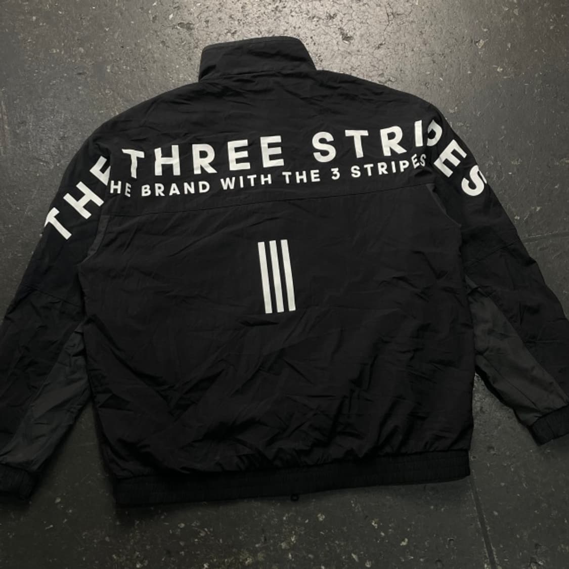 100 아디다스 오버사이즈 핏 바람막이 상품이미지5