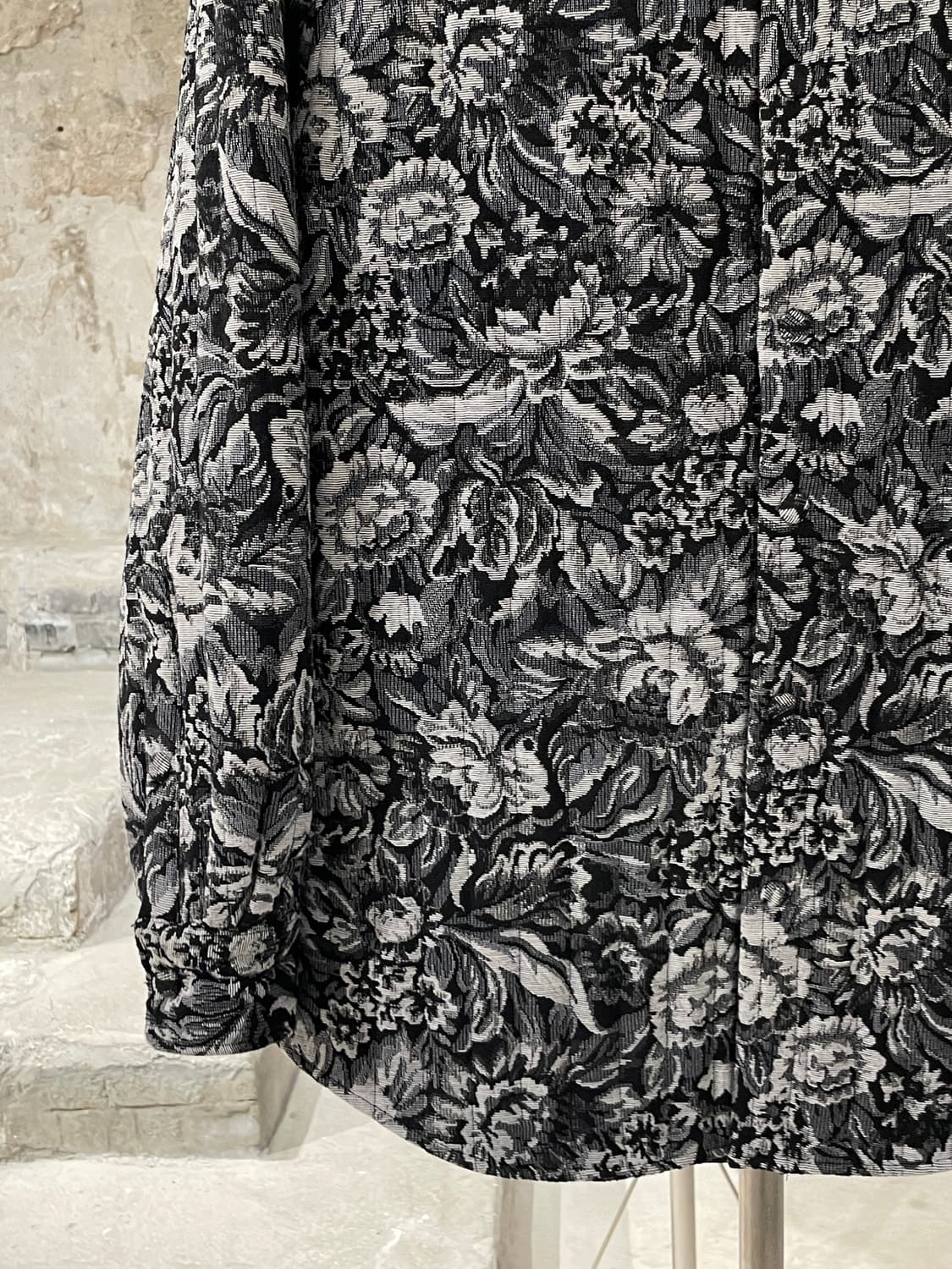 아노니모아노니마 그레이 플로랄 히든 스냅 자켓 상품이미지4