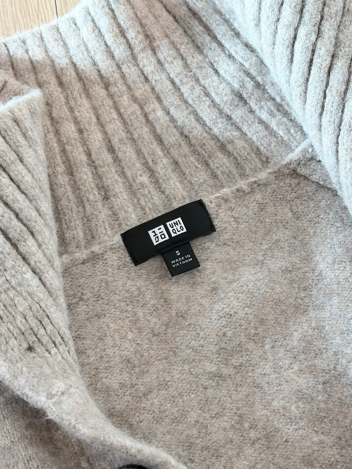 유니클로 수플레얀스탠드가디건 베이지s 상품이미지3