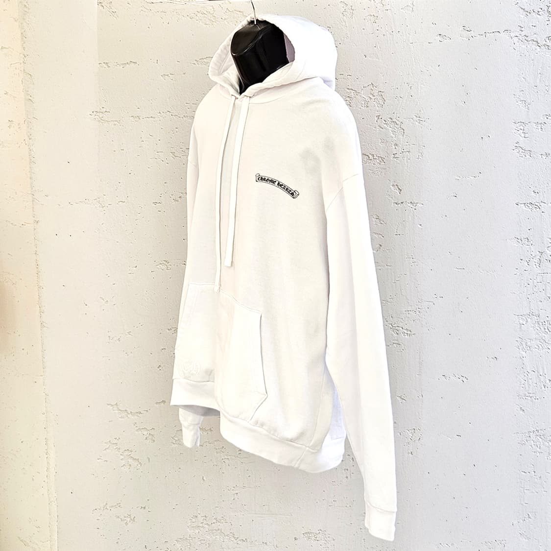 [L] 크롬하츠 헐리우드 크로스 후드 티셔츠 화이트 HRB259246C 상품이미지3