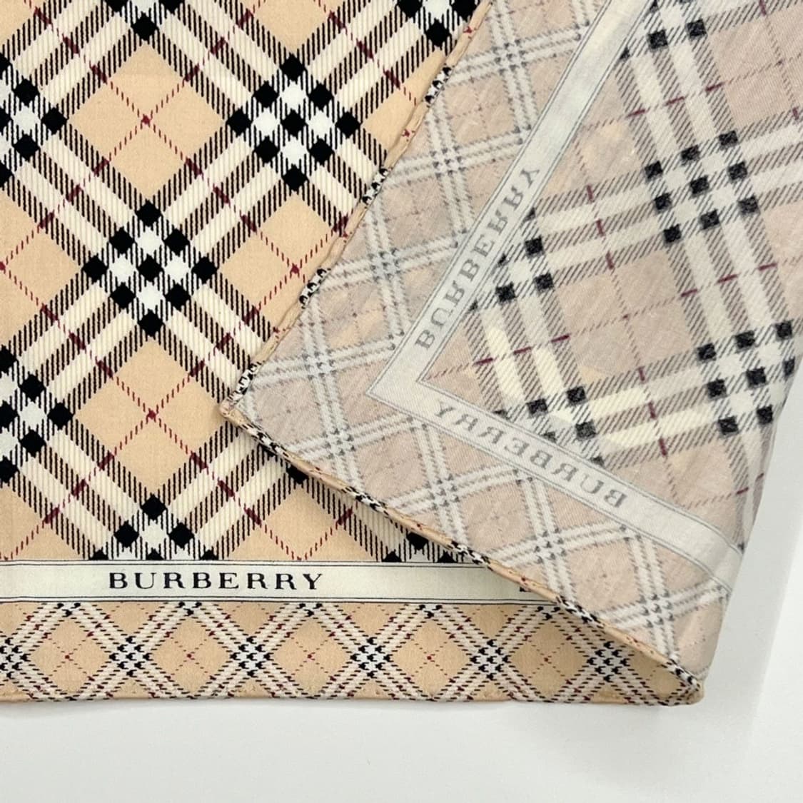 (새상품) burberry/ 버버리 쁘띠스카프 손수건 상품이미지5