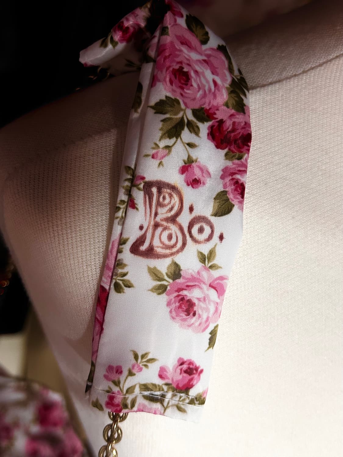 ･:*+. 핸드메이드 히메갸루 로즈 프릴 쿠션 백 상품이미지3