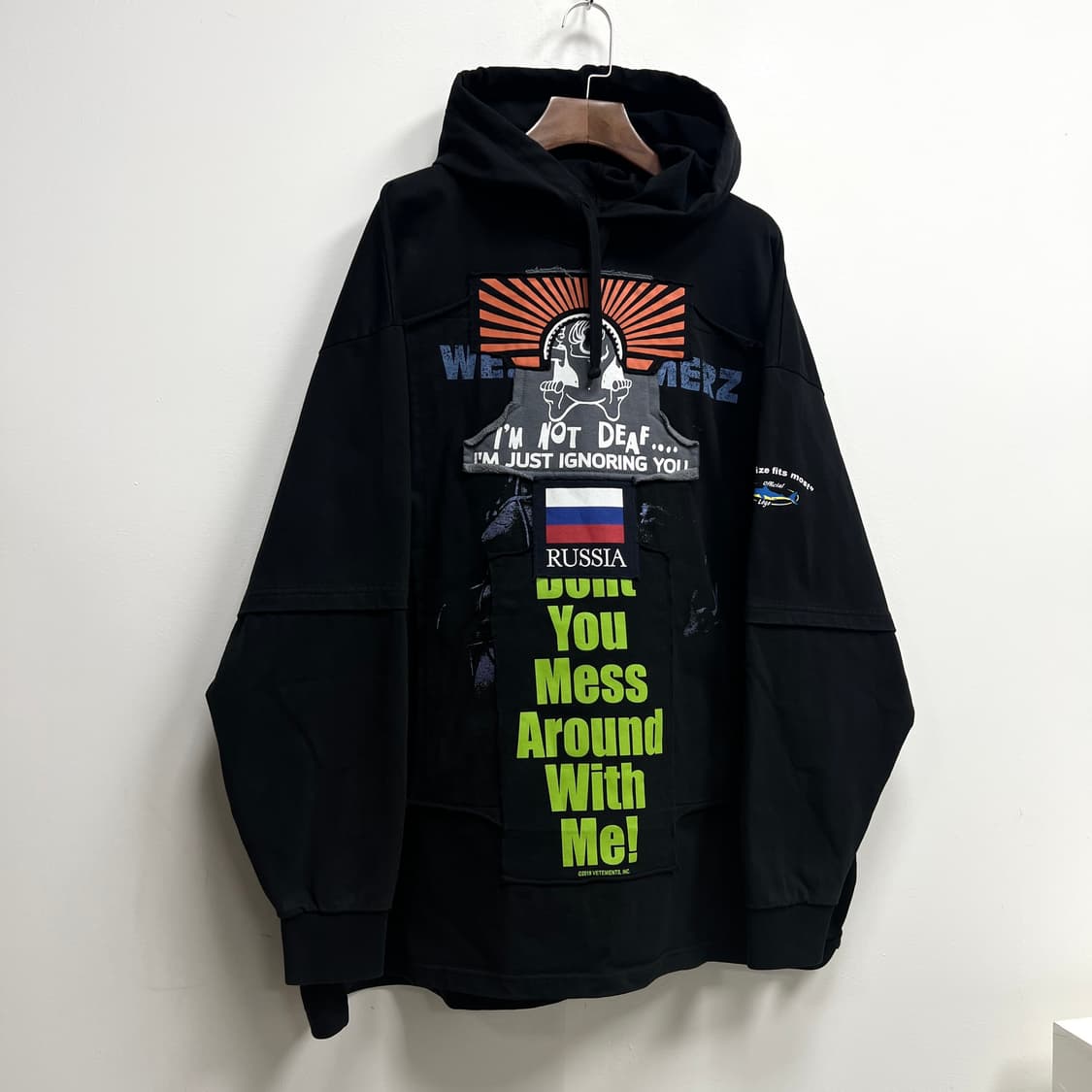 베트멍 18FW 러시아 패치워크 레이어드 후드 상품이미지1