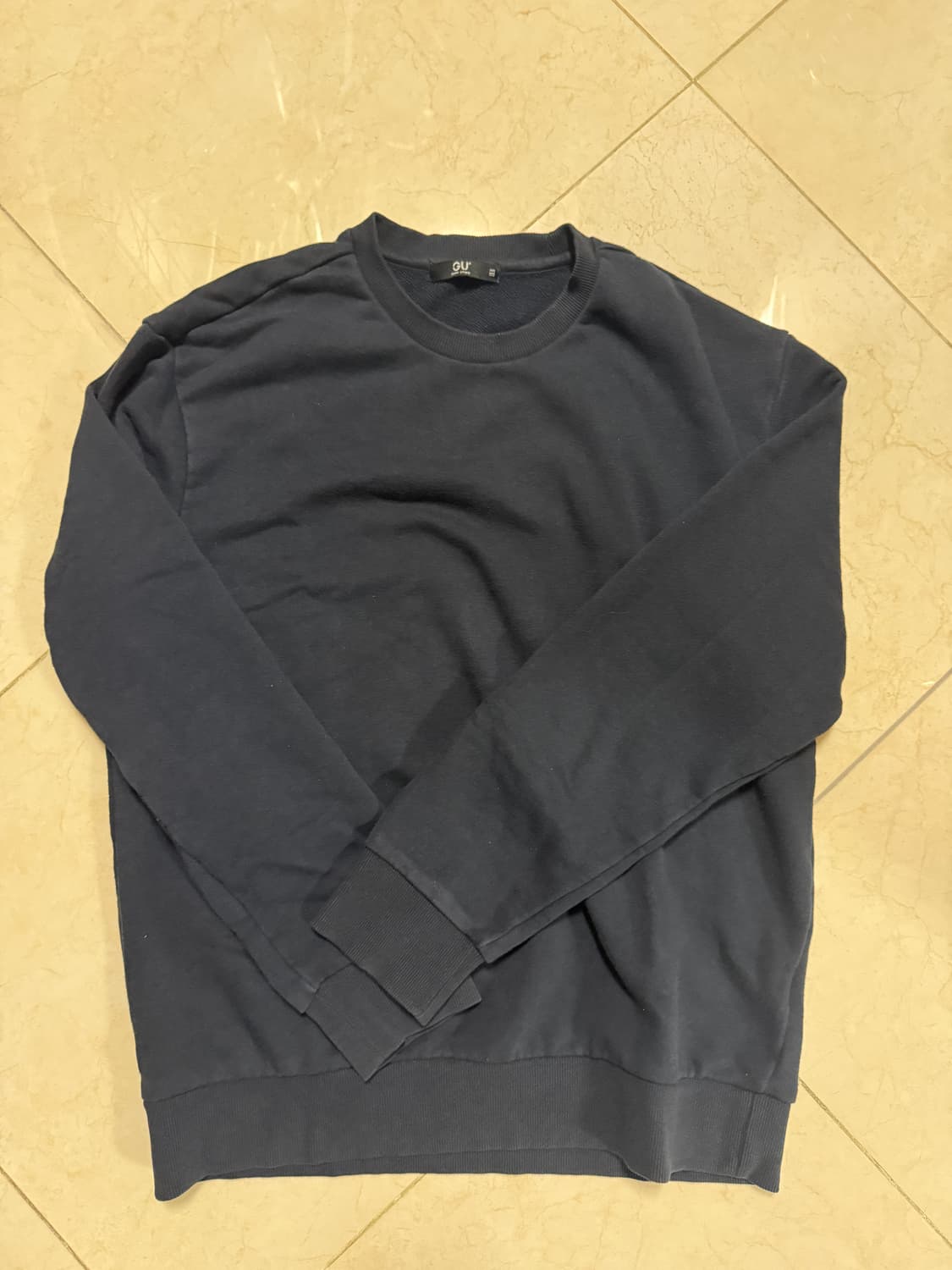 GU 블랙 맨투맨 105 상품이미지1