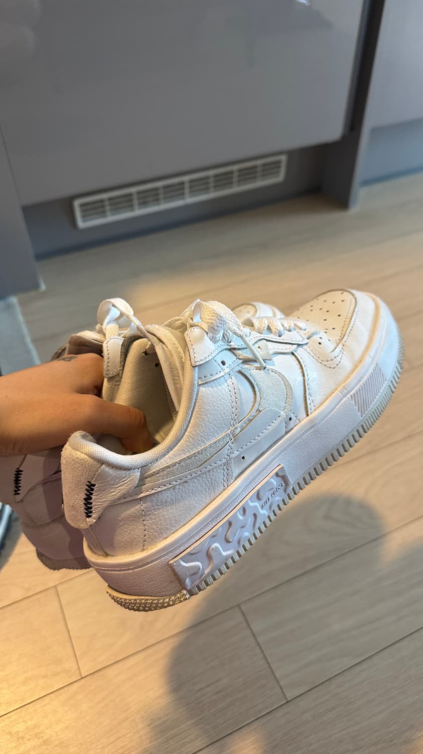 나이키 에어포스 리액트 화이트  상품이미지1