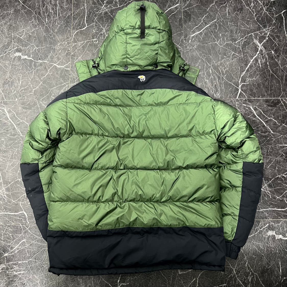 마운틴 하드웨어 OG 콘듀잇 SL 테크 패딩자켓 상품이미지3