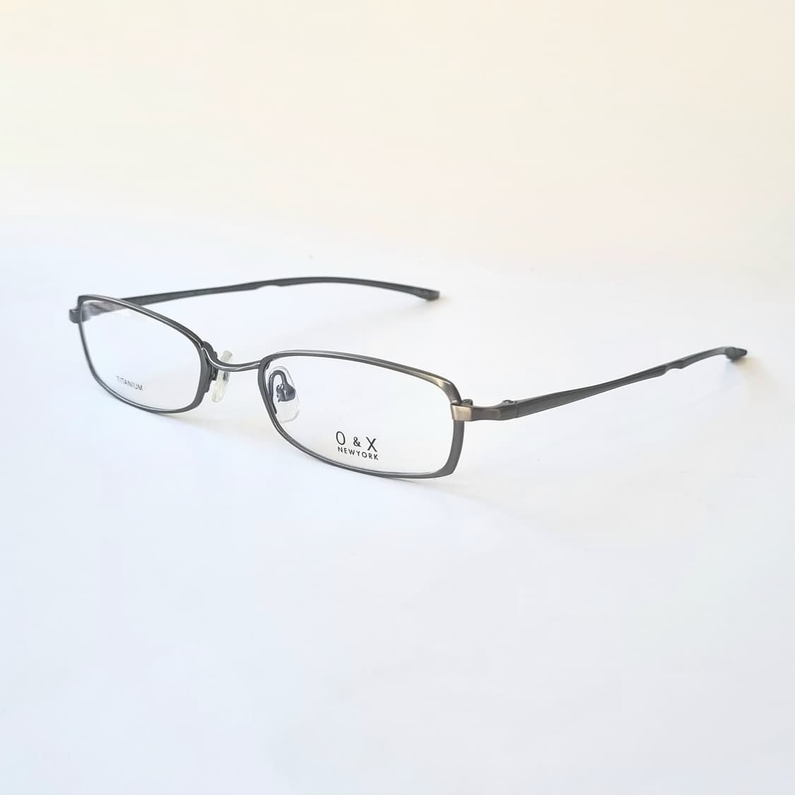 데드스탁 가볍고 튼튼한 O&X 뉴욕 정품 티타늄 안경테  517 상품이미지4