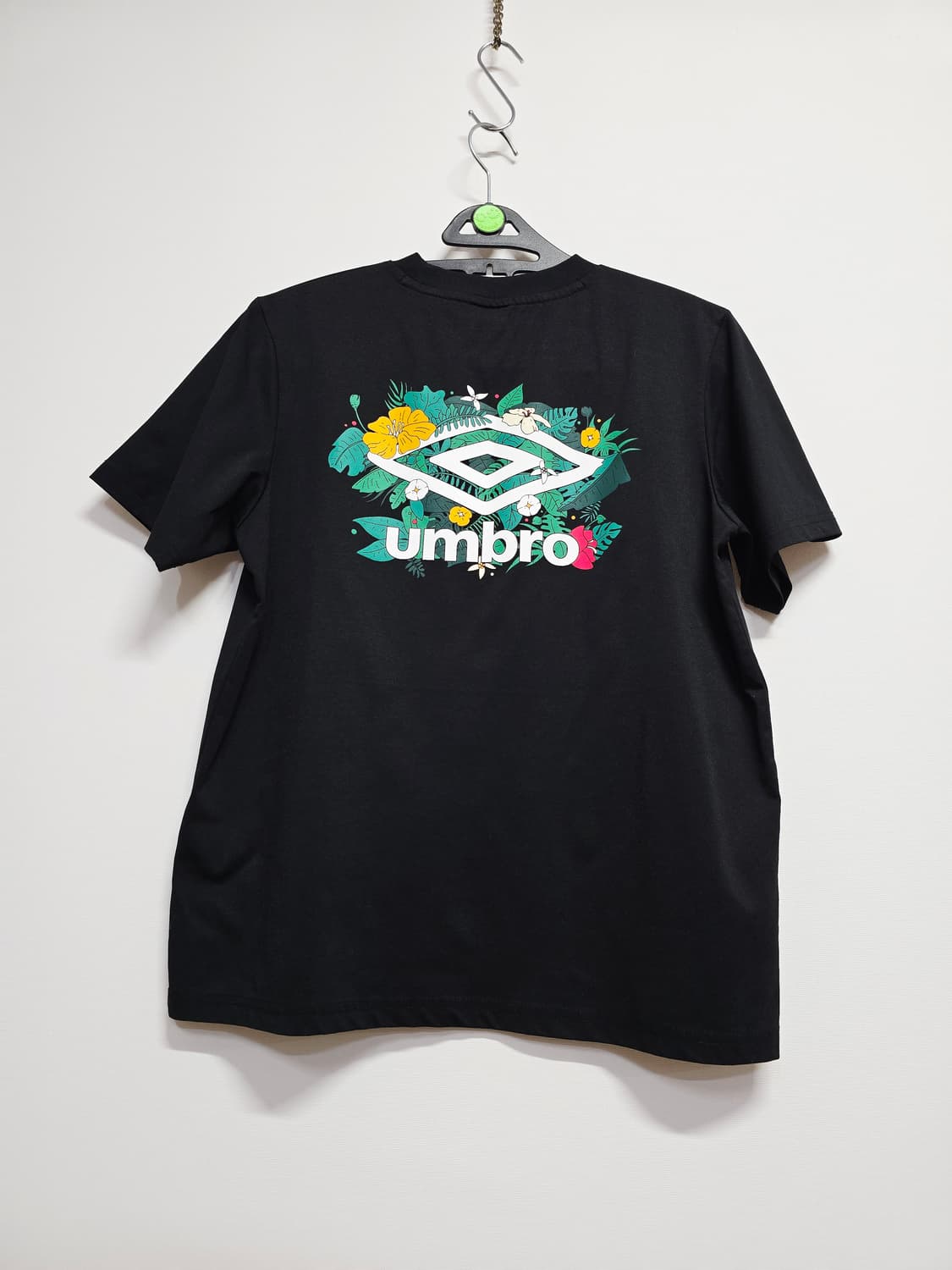 엄브로 반팔 티셔츠 블랙85 상품이미지5