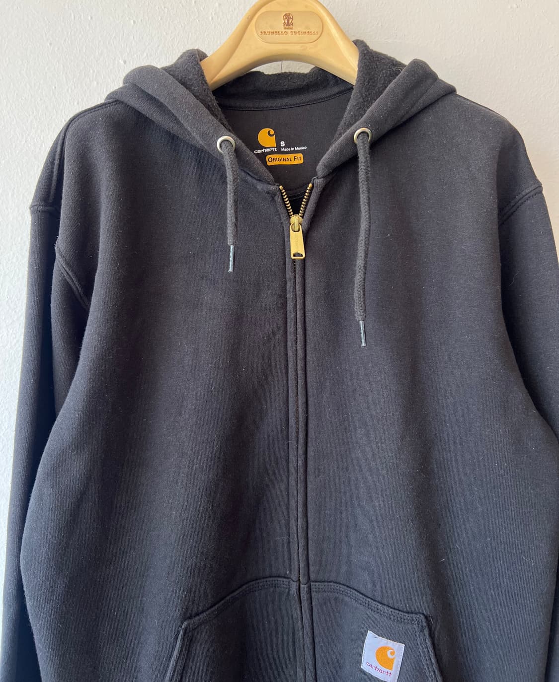 칼하트 남성 블랙 약기모 후드집업점퍼  상품이미지2