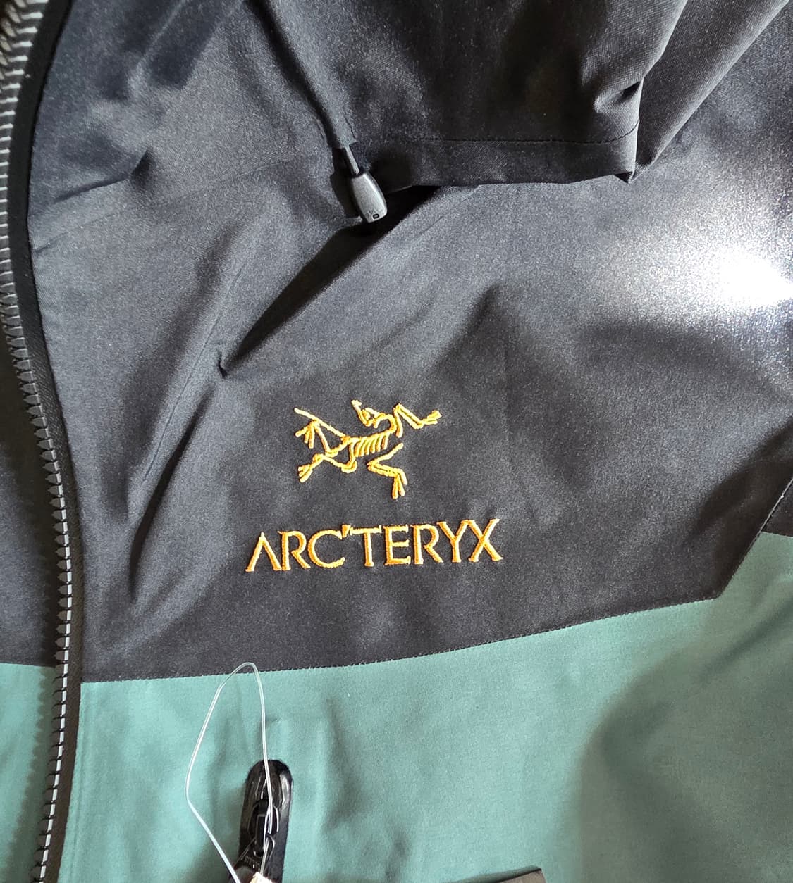 [새제품,M]아크테릭스 알파SV자켓 다크매직 캐나다제조 상품이미지6