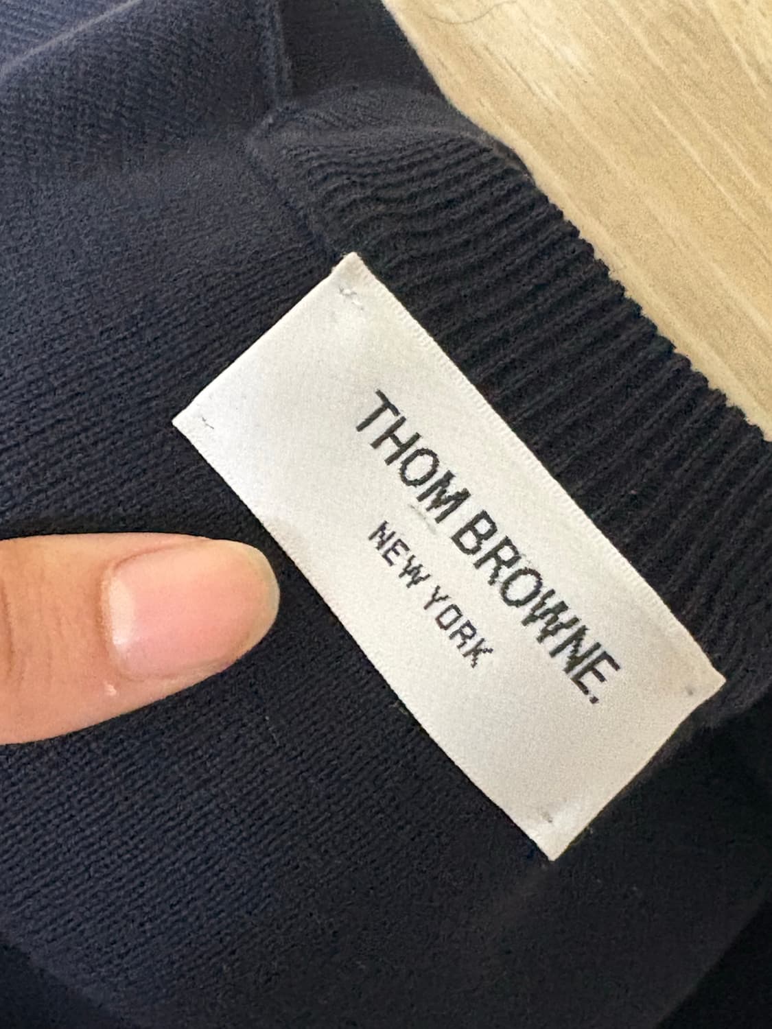 톰브라운 밀라노 스티치 금장버튼 니트 0사이즈 상품이미지2