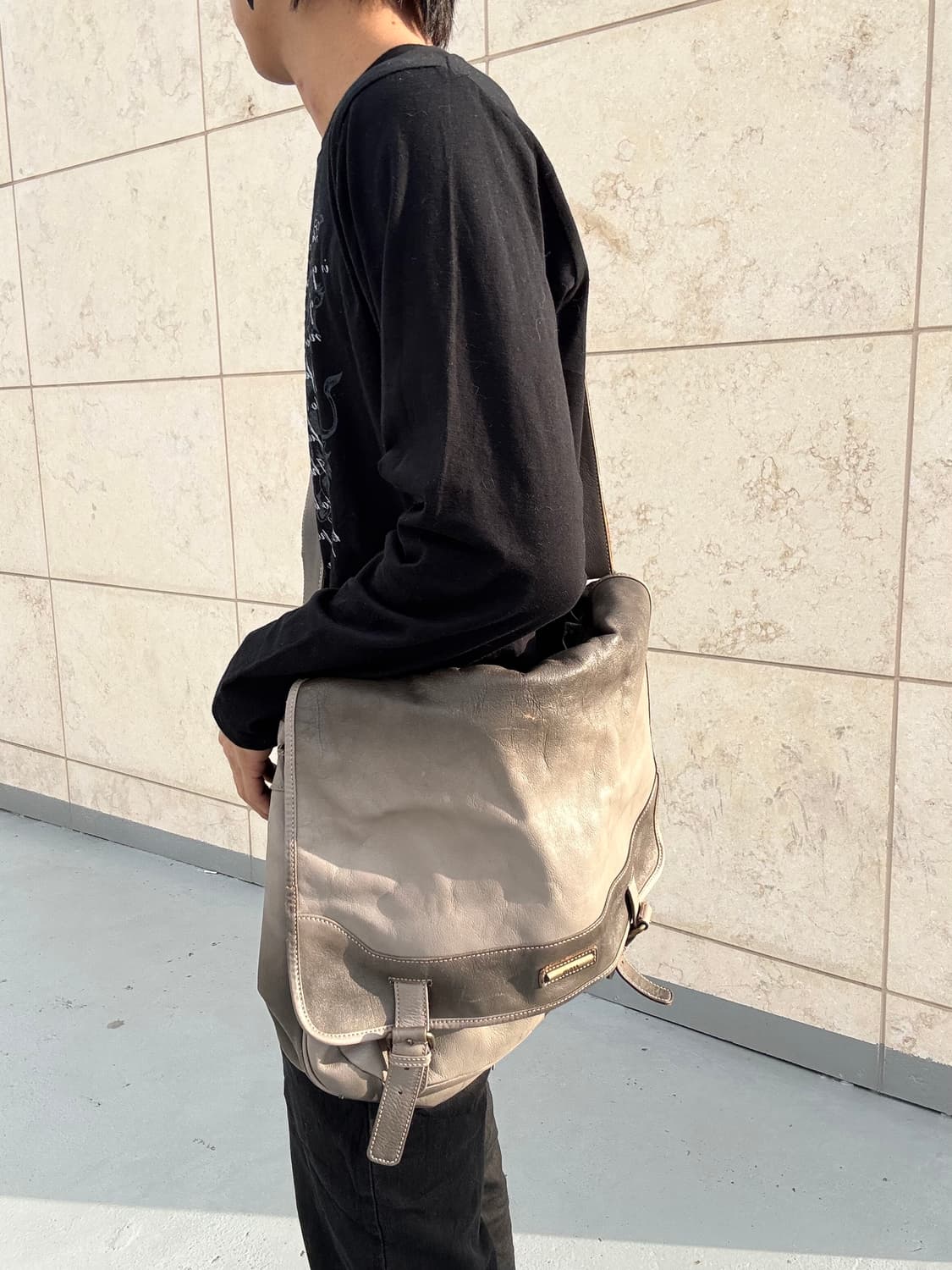 “Vintage” Grunge Mood Buckle Detail Bag 상품이미지2