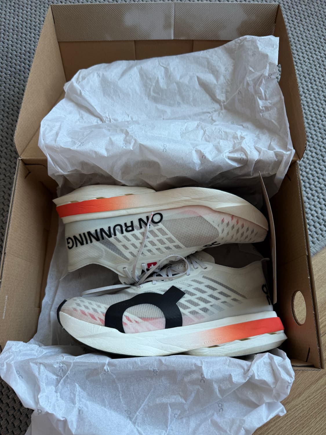 온 러닝 붐스트라이크 270size 상품이미지4