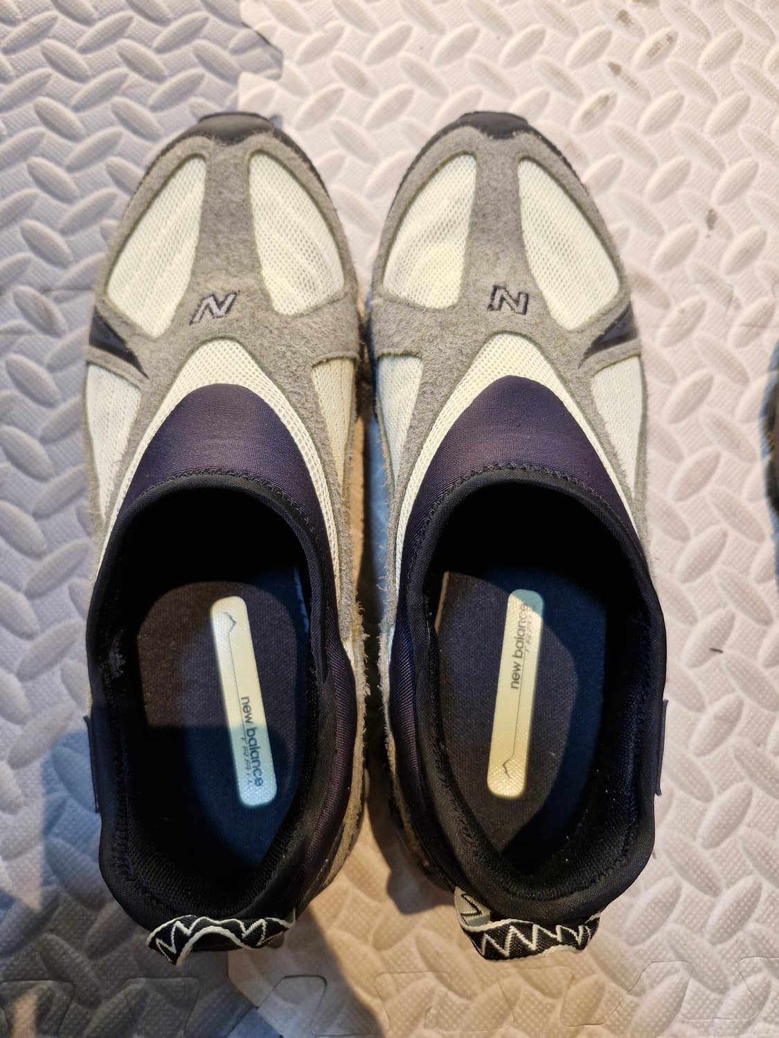 뉴발란스 ML610S 라임라이트 다크 올리브 그린 상품이미지1