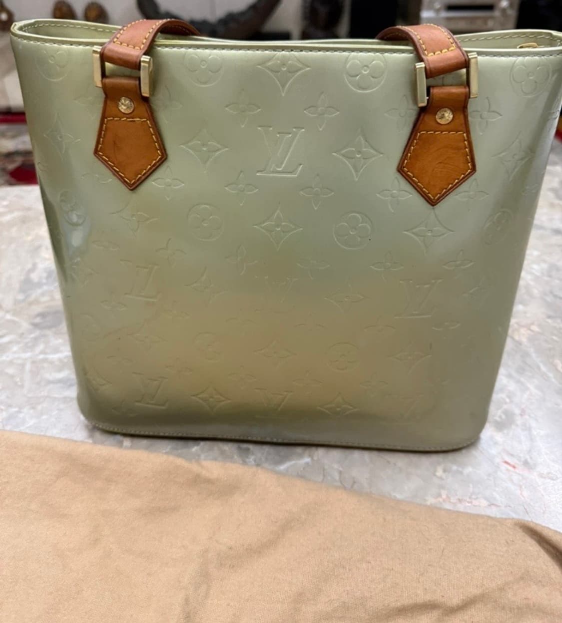 루이비통 베르니 민트 토트백 상품이미지4