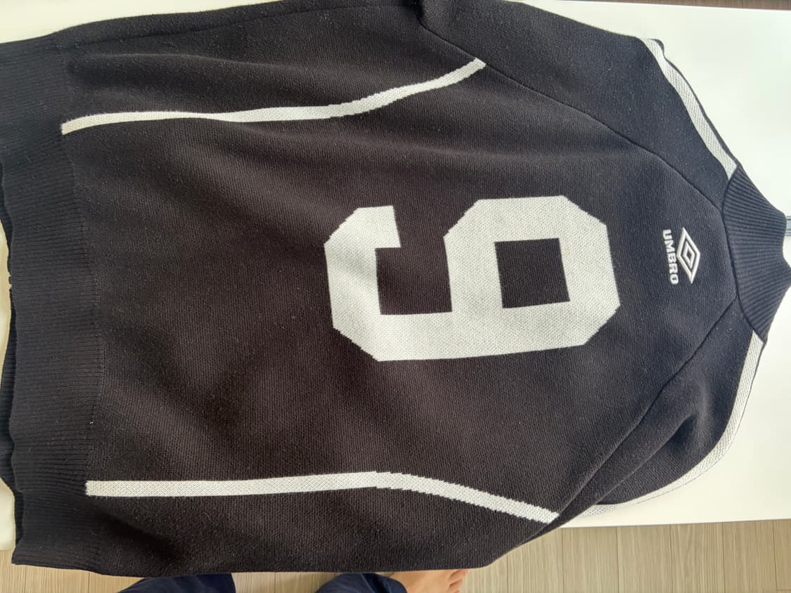 슈프림 x 엄브로 집업 스웨터 블랙 - 25SS 상품이미지3