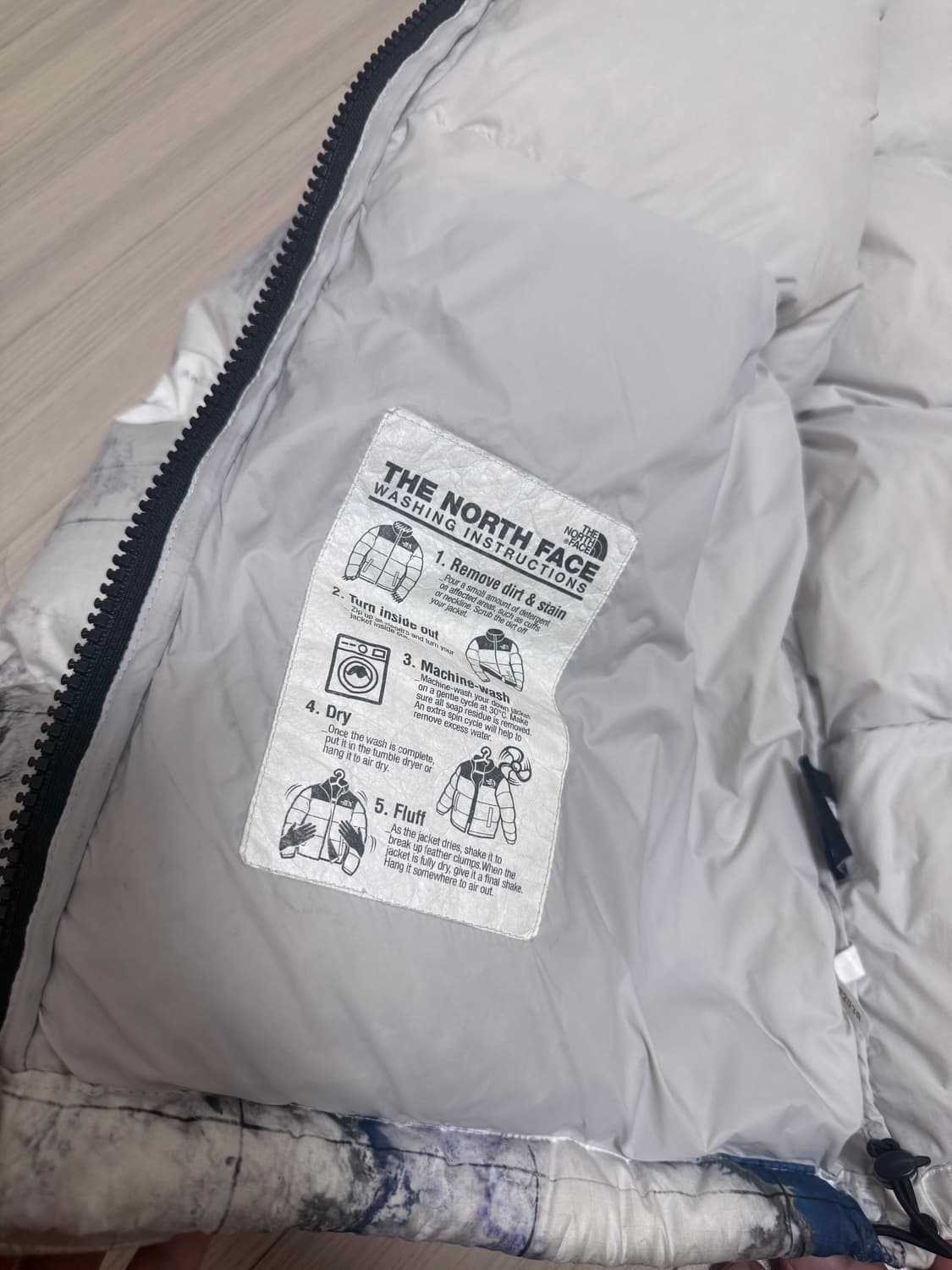 노스페이스 화이트라벨 지구패딩 S 상품이미지5