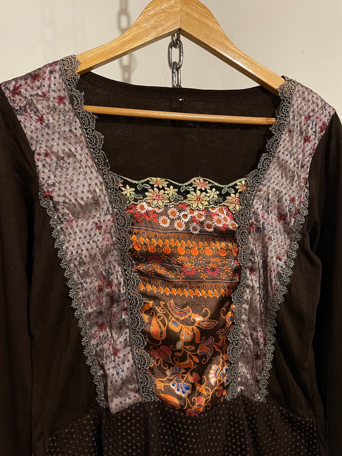 플라워 도트 자수 패치워크 브라운 롱슬리브 오리엔탈 상품이미지2