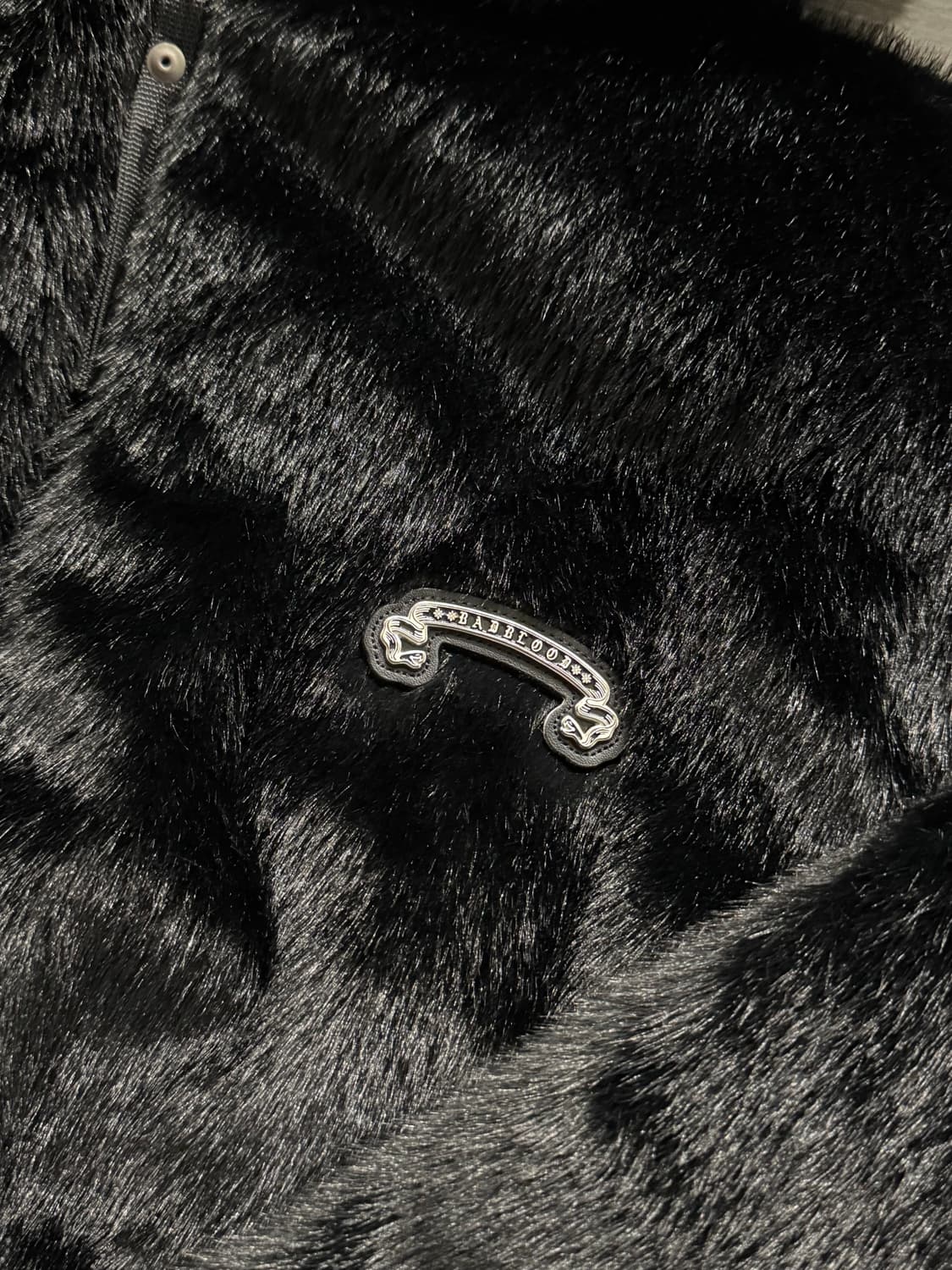 베드 블러드 미스틱11 리버시블 퍼 후드 자켓 - 화이트/블랙 상품이미지5