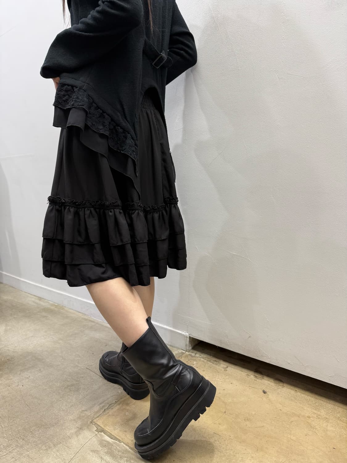 오즈온 고딕 밴딩 디테일 프릴 스커트 상품이미지1