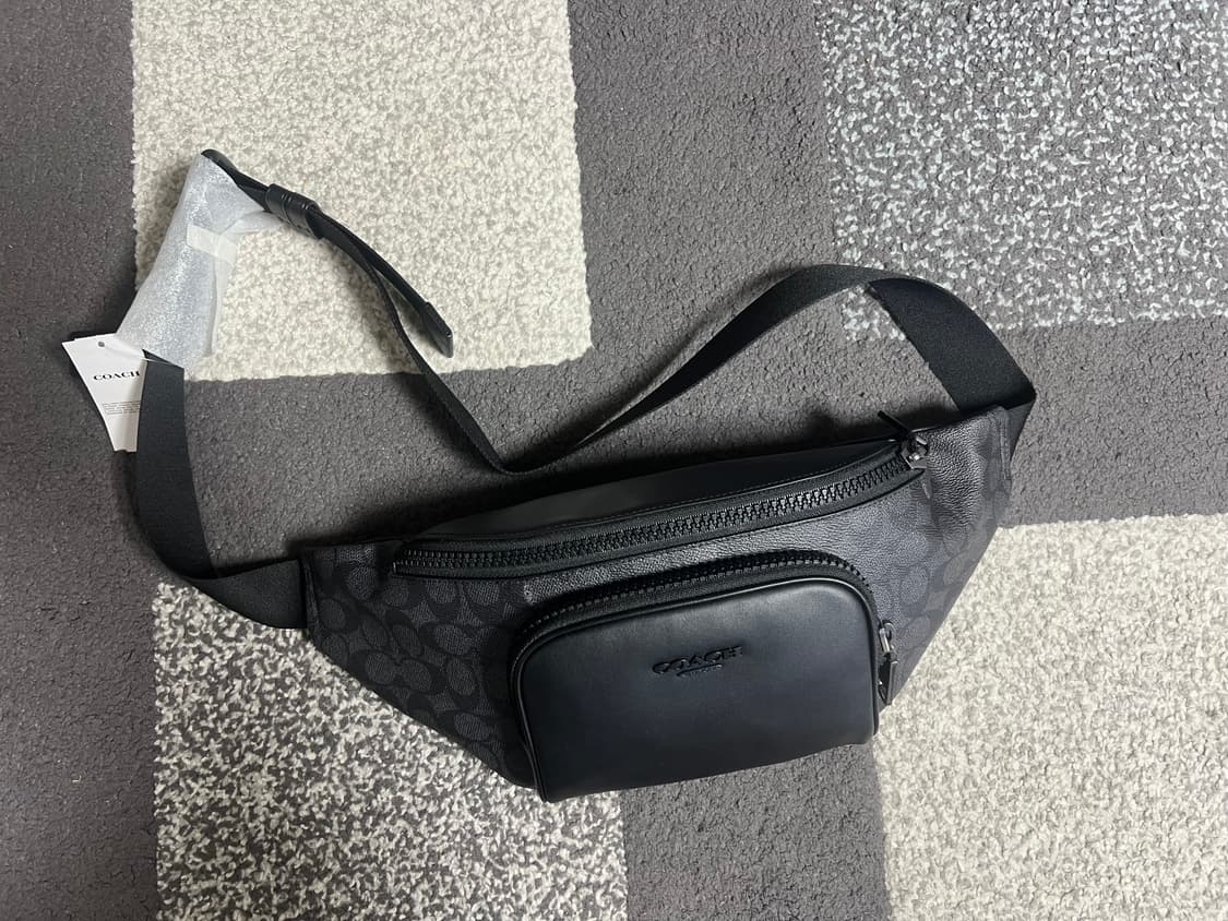 Coach 슬링백 상품이미지3