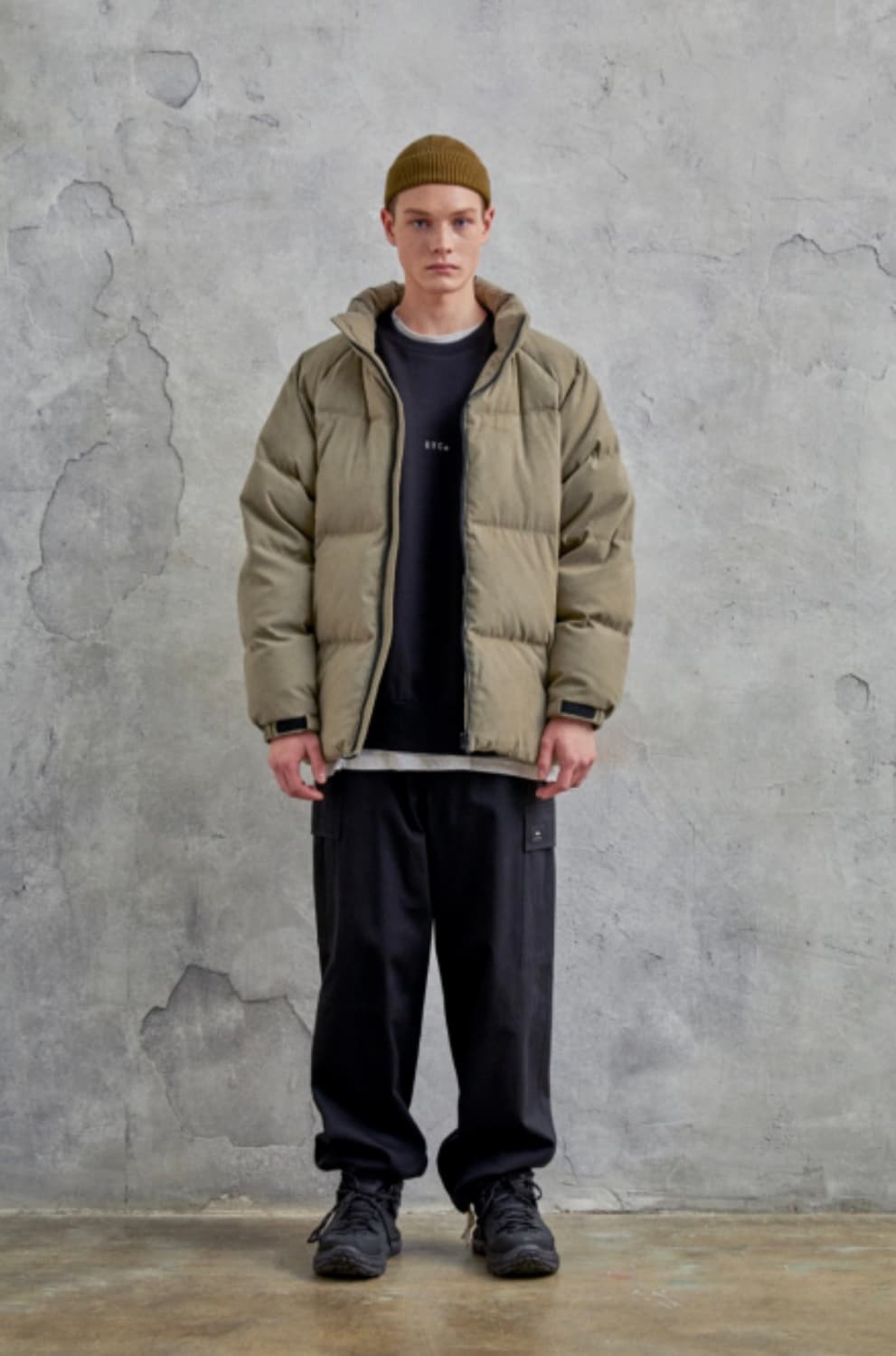 오버캐스트 스웨이드 구스다운 패딩 m사이즈 피 상품이미지1