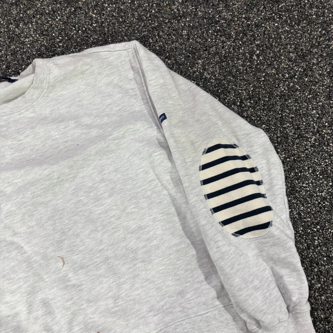 세인트제임스 엘보패치 그레이 맨투맨 상품이미지2