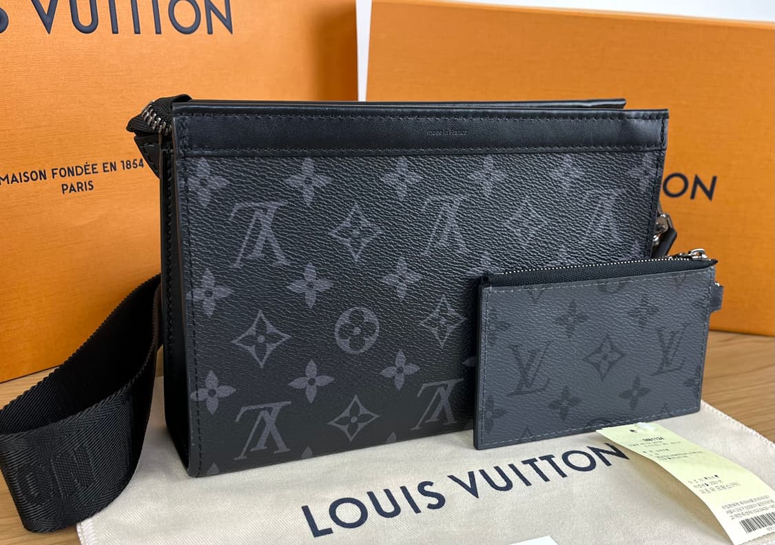 루이비통 가스통 웨어러블 상품이미지2