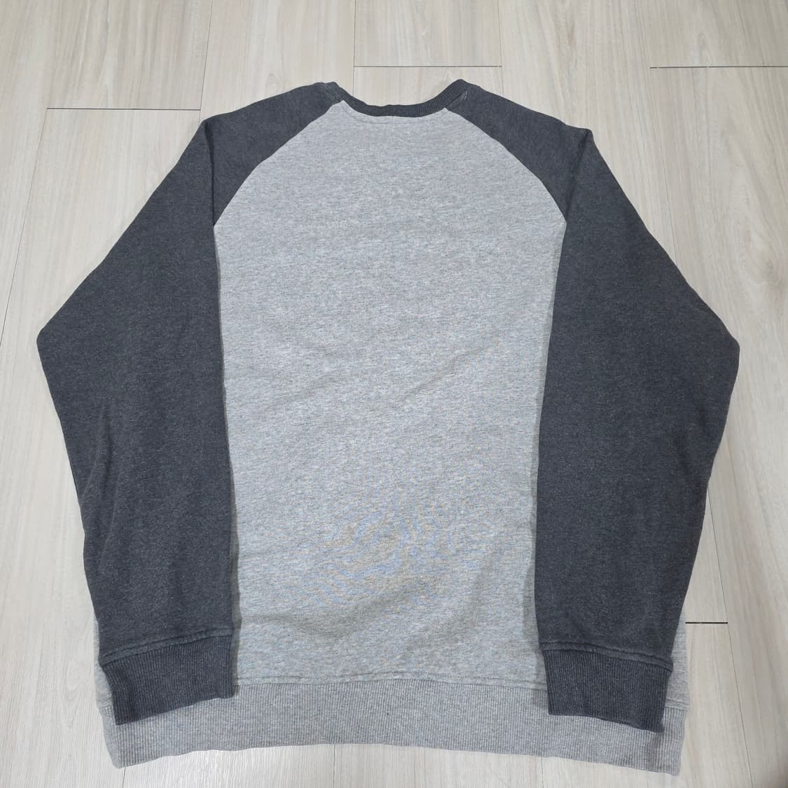 아디다스 오리지널 나그랑 맨투맨 상품이미지4