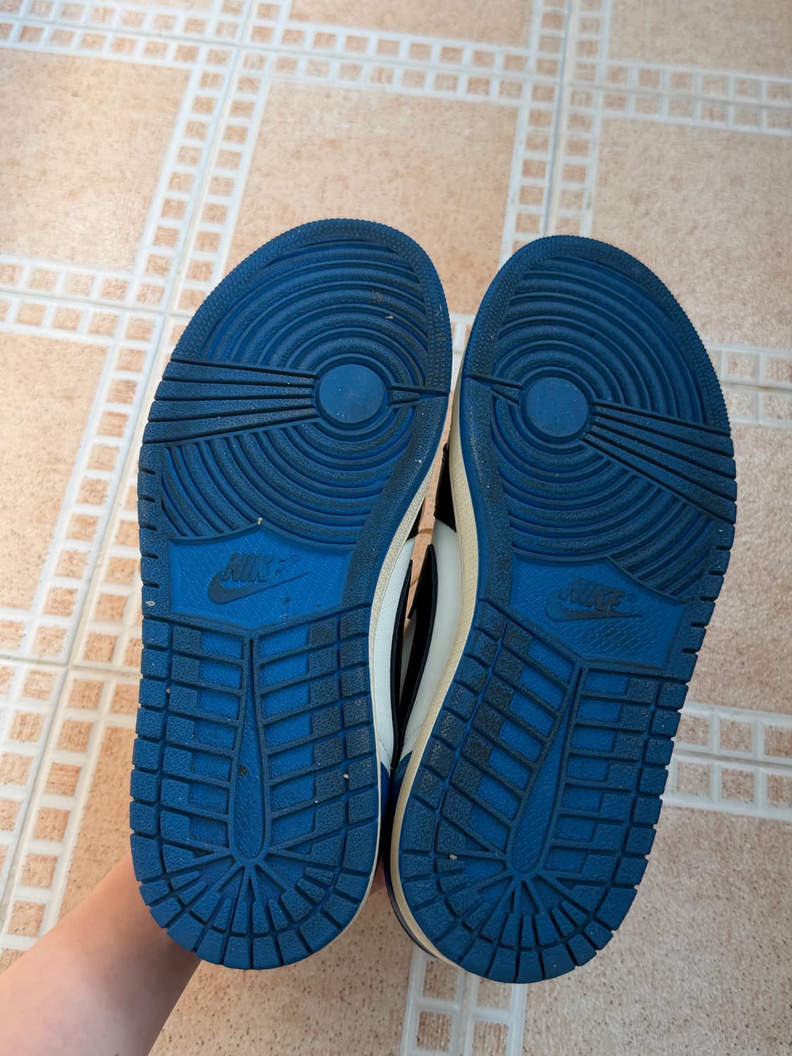 조던1 트래비스 스캇 프라그먼트 245 상품이미지8