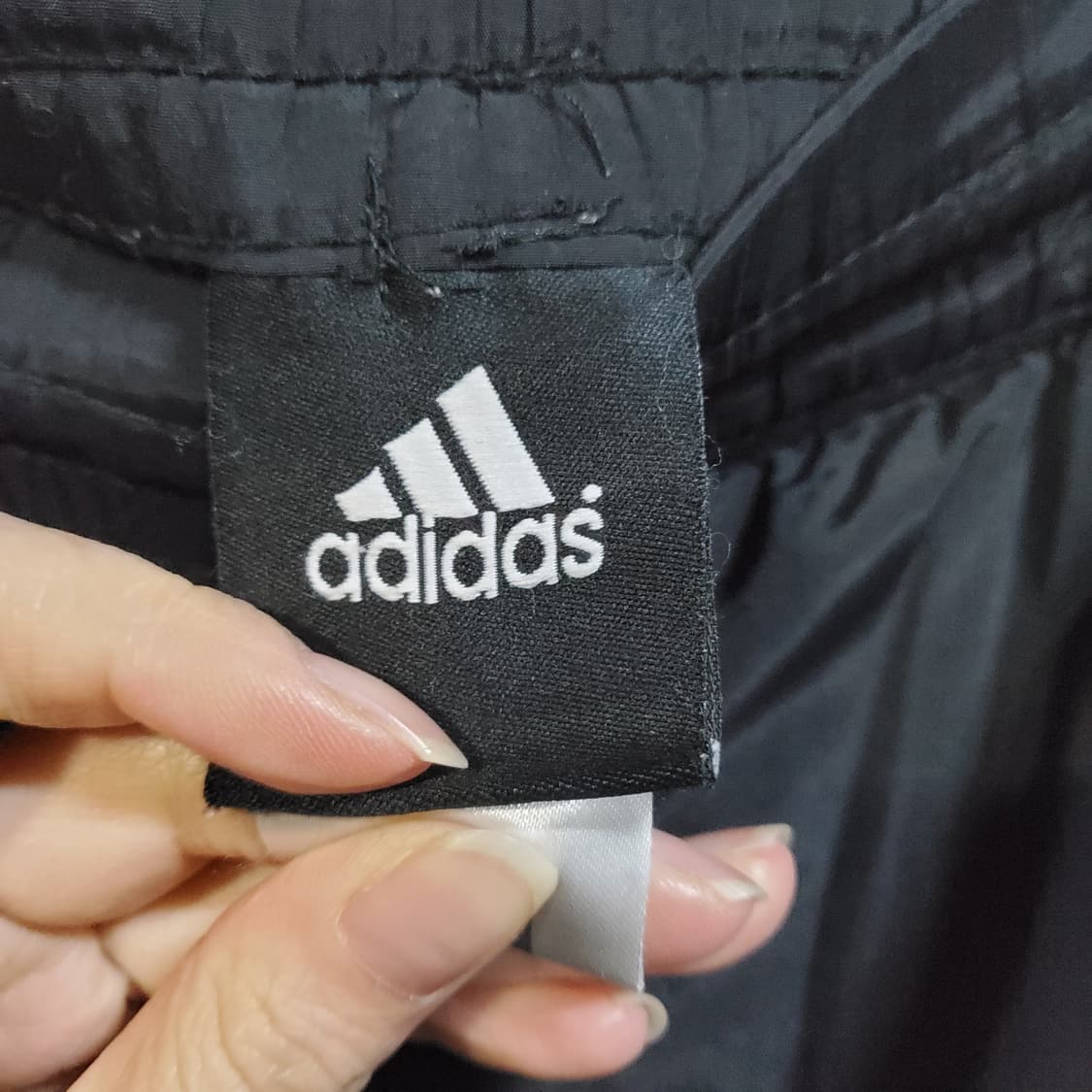 아디다스 블랙 우븐 트레이닝 바지 상품이미지4