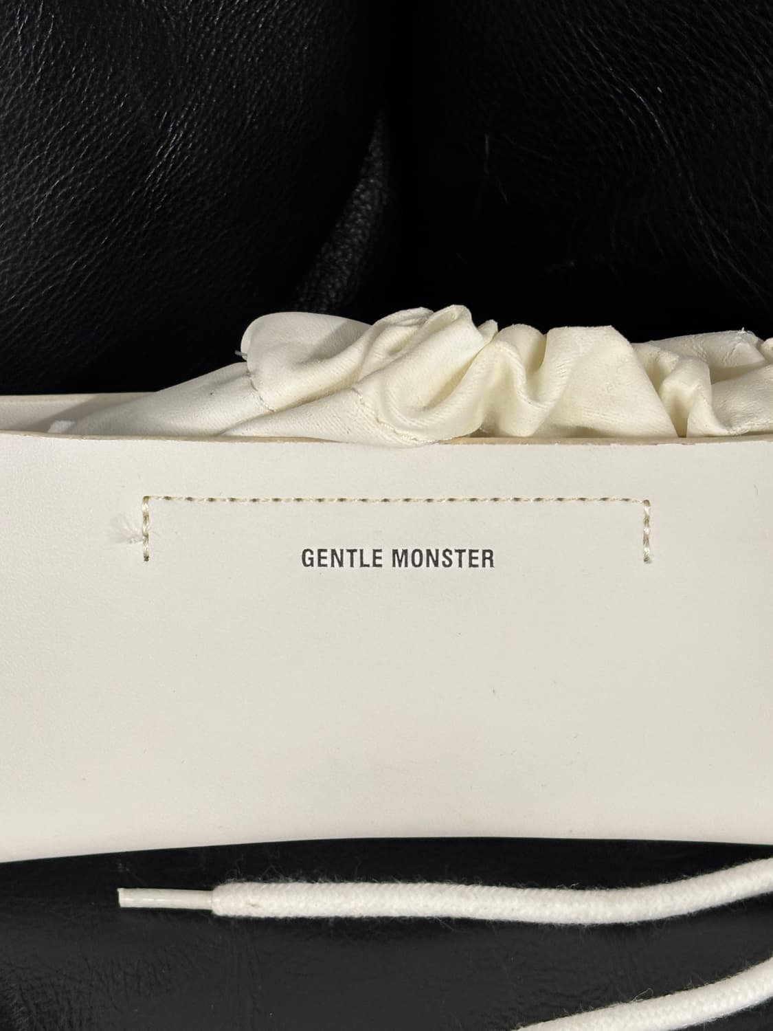 젠틀몬스터 멀린 01 블랙 선글라스 상품이미지5